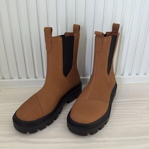 Tom’s Chunky Platform Cognac Chelsea Boots Size 8.5